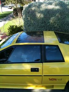 Illustration for article titled For $12,000, This Esprit Is Not So Mellow Yellow